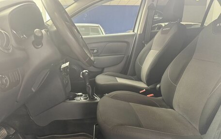 Renault Logan II, 2020 год, 1 099 000 рублей, 21 фотография