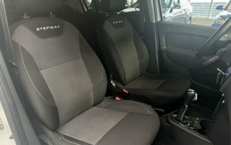 Renault Logan II, 2020 год, 1 099 000 рублей, 20 фотография