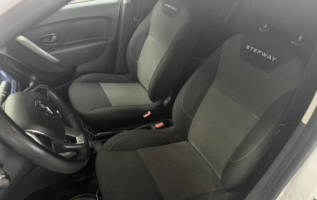 Renault Logan II, 2020 год, 1 099 000 рублей, 23 фотография