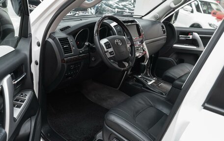 Toyota Land Cruiser 200, 2012 год, 3 350 000 рублей, 6 фотография