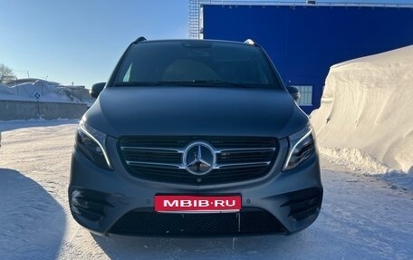 Mercedes-Benz V-Класс, 2018 год, 5 800 000 рублей, 1 фотография