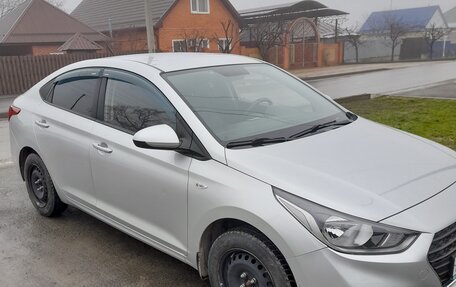Hyundai Solaris II рестайлинг, 2019 год, 1 500 000 рублей, 4 фотография