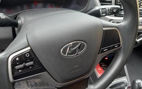 Hyundai Solaris II рестайлинг, 2019 год, 1 500 000 рублей, 6 фотография