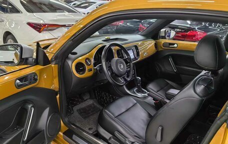 Volkswagen Beetle, 2017 год, 2 900 000 рублей, 2 фотография