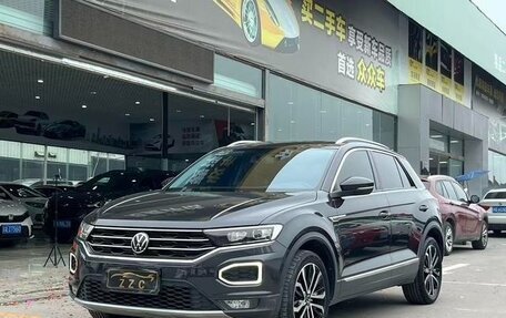 Volkswagen T-Roc I, 2021 год, 1 620 000 рублей, 3 фотография