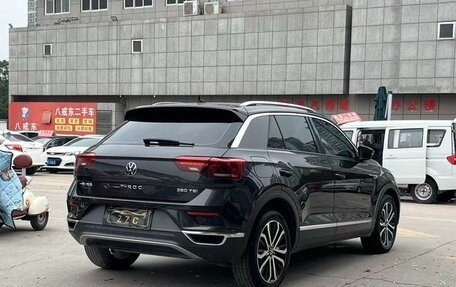 Volkswagen T-Roc I, 2021 год, 1 620 000 рублей, 6 фотография