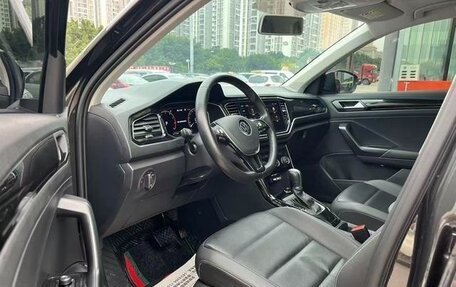 Volkswagen T-Roc I, 2021 год, 1 620 000 рублей, 7 фотография