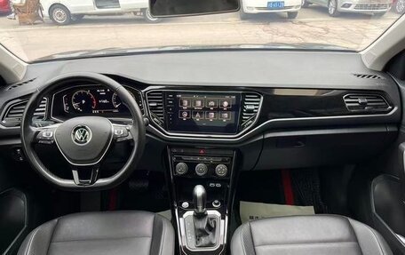 Volkswagen T-Roc I, 2021 год, 1 620 000 рублей, 8 фотография