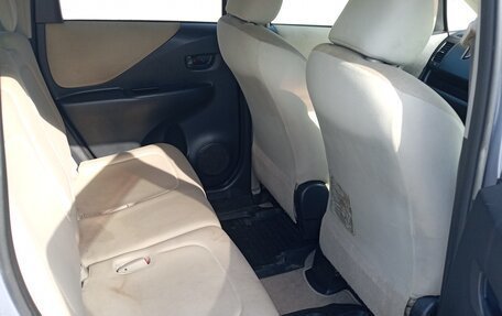 Toyota Ractis I, 2008 год, 800 000 рублей, 14 фотография