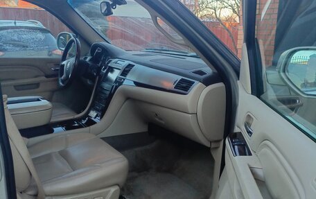 Cadillac Escalade III, 2013 год, 1 400 000 рублей, 8 фотография