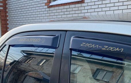 Mazda 323, 2002 год, 450 000 рублей, 5 фотография