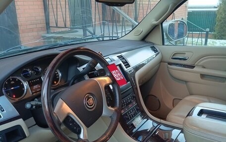 Cadillac Escalade III, 2013 год, 1 400 000 рублей, 11 фотография