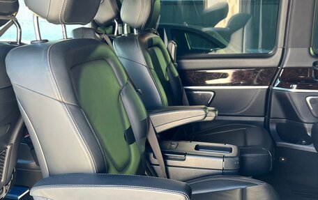 Mercedes-Benz V-Класс, 2018 год, 5 800 000 рублей, 16 фотография