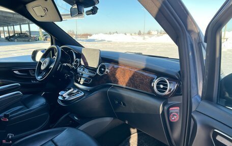 Mercedes-Benz V-Класс, 2018 год, 5 800 000 рублей, 11 фотография