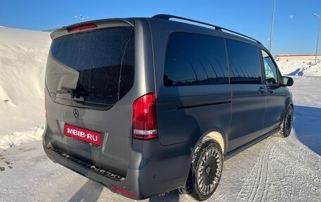 Mercedes-Benz V-Класс, 2018 год, 5 800 000 рублей, 6 фотография