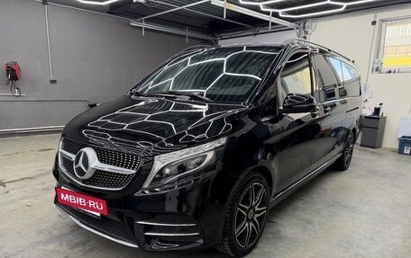 Mercedes-Benz V-Класс, 2021 год, 7 950 000 рублей, 2 фотография