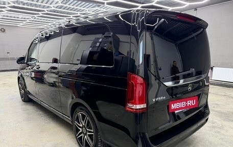 Mercedes-Benz V-Класс, 2021 год, 7 950 000 рублей, 3 фотография