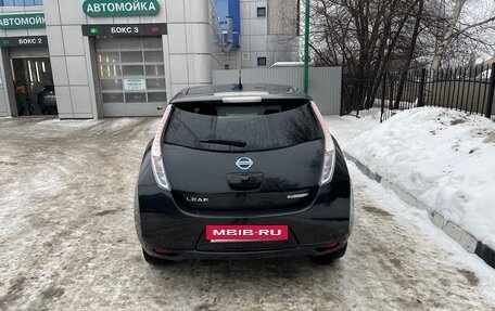 Nissan Leaf I, 2015 год, 885 000 рублей, 6 фотография