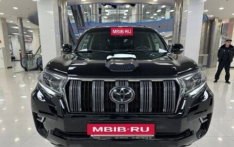 Toyota Land Cruiser Prado 150 рестайлинг 2, 2017 год, 5 399 000 рублей, 2 фотография