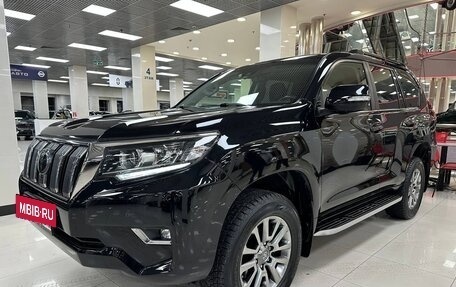 Toyota Land Cruiser Prado 150 рестайлинг 2, 2017 год, 5 399 000 рублей, 3 фотография