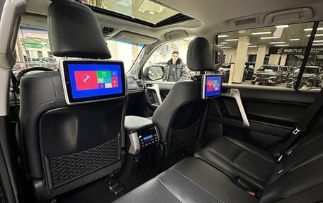 Toyota Land Cruiser Prado 150 рестайлинг 2, 2017 год, 5 399 000 рублей, 13 фотография