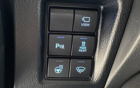 Toyota Land Cruiser Prado 150 рестайлинг 2, 2017 год, 5 399 000 рублей, 18 фотография