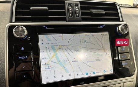 Toyota Land Cruiser Prado 150 рестайлинг 2, 2017 год, 5 399 000 рублей, 26 фотография