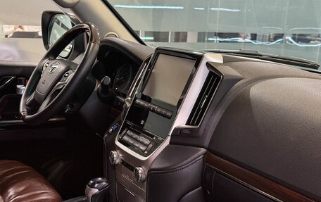 Toyota Land Cruiser 200, 2016 год, 5 717 000 рублей, 8 фотография