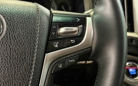 Toyota Land Cruiser 200, 2016 год, 5 717 000 рублей, 16 фотография