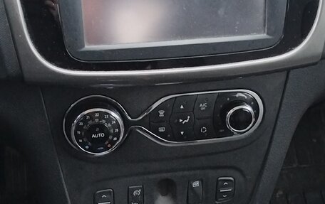 Renault Sandero II рестайлинг, 2016 год, 980 000 рублей, 3 фотография