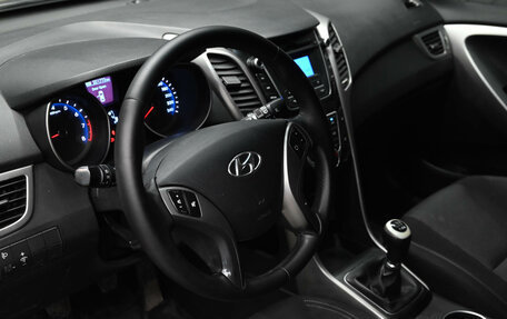 Hyundai i30 II рестайлинг, 2012 год, 840 000 рублей, 16 фотография