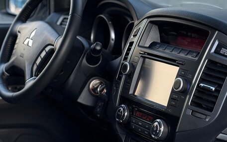 Mitsubishi Pajero IV, 2015 год, 2 999 999 рублей, 25 фотография