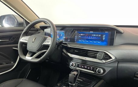 FAW Bestune T77, 2023 год, 1 895 000 рублей, 15 фотография