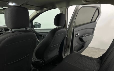 Renault Logan II, 2015 год, 780 000 рублей, 9 фотография