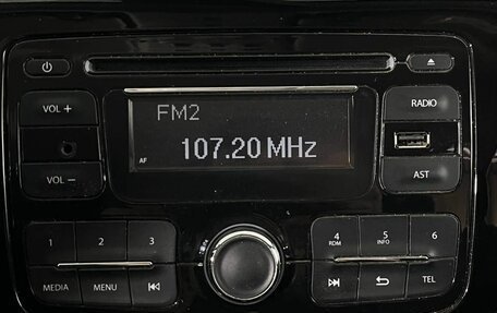 Renault Logan II, 2015 год, 780 000 рублей, 20 фотография