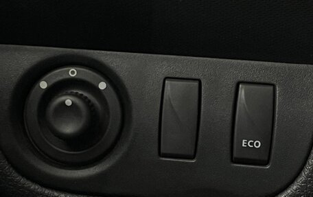 Renault Logan II, 2015 год, 780 000 рублей, 18 фотография