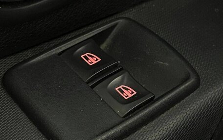 Renault Logan II, 2015 год, 780 000 рублей, 17 фотография