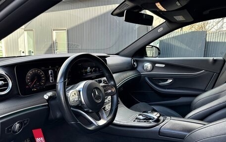 Mercedes-Benz E-Класс, 2018 год, 3 300 000 рублей, 12 фотография