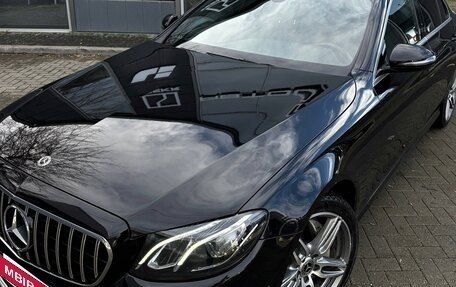Mercedes-Benz E-Класс, 2018 год, 3 300 000 рублей, 8 фотография