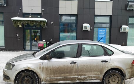 Volkswagen Polo VI (EU Market), 2013 год, 400 000 рублей, 2 фотография