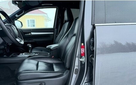 Toyota Hilux VIII, 2018 год, 3 480 000 рублей, 7 фотография