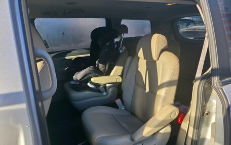 KIA Carnival III, 2018 год, 2 800 000 рублей, 9 фотография