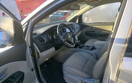 KIA Carnival III, 2018 год, 2 800 000 рублей, 8 фотография