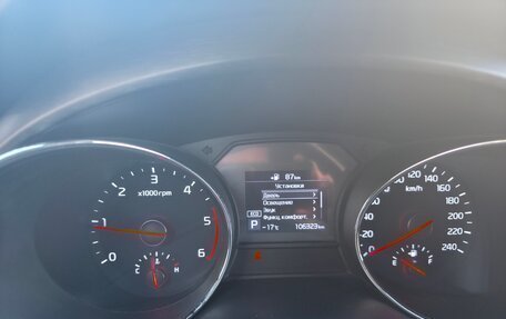 KIA Carnival III, 2018 год, 2 800 000 рублей, 14 фотография