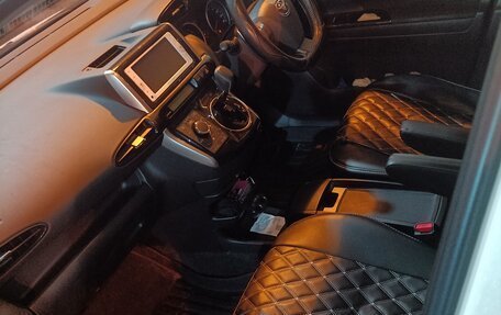 Toyota Wish II, 2013 год, 1 950 000 рублей, 9 фотография