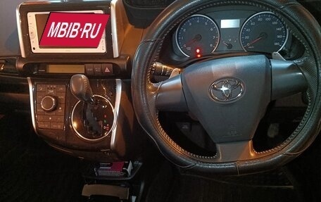 Toyota Wish II, 2013 год, 1 950 000 рублей, 5 фотография