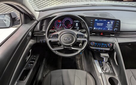 Hyundai Elantra, 2021 год, 1 825 000 рублей, 15 фотография