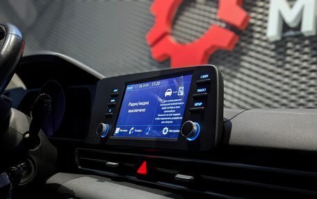 Hyundai Elantra, 2021 год, 1 825 000 рублей, 33 фотография