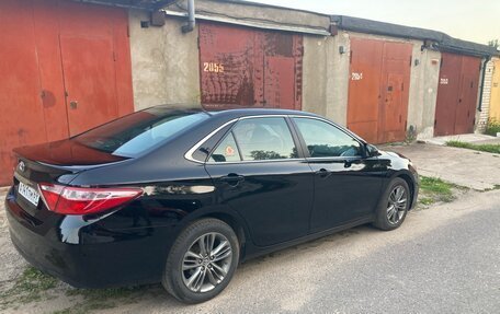 Toyota Camry, 2015 год, 1 690 000 рублей, 2 фотография
