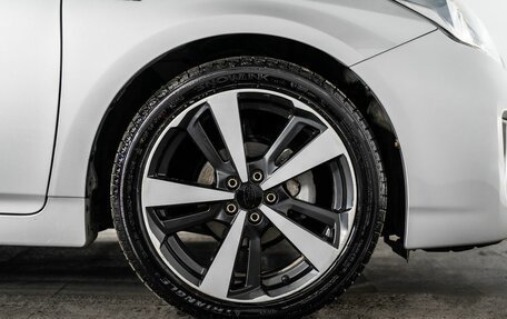 Toyota Prius, 2014 год, 1 200 000 рублей, 17 фотография